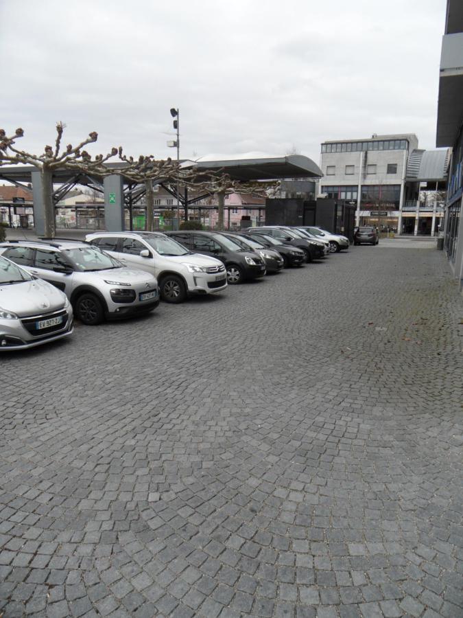 # Studio Bon Emplacement Avec Parking # Illzach Luaran gambar