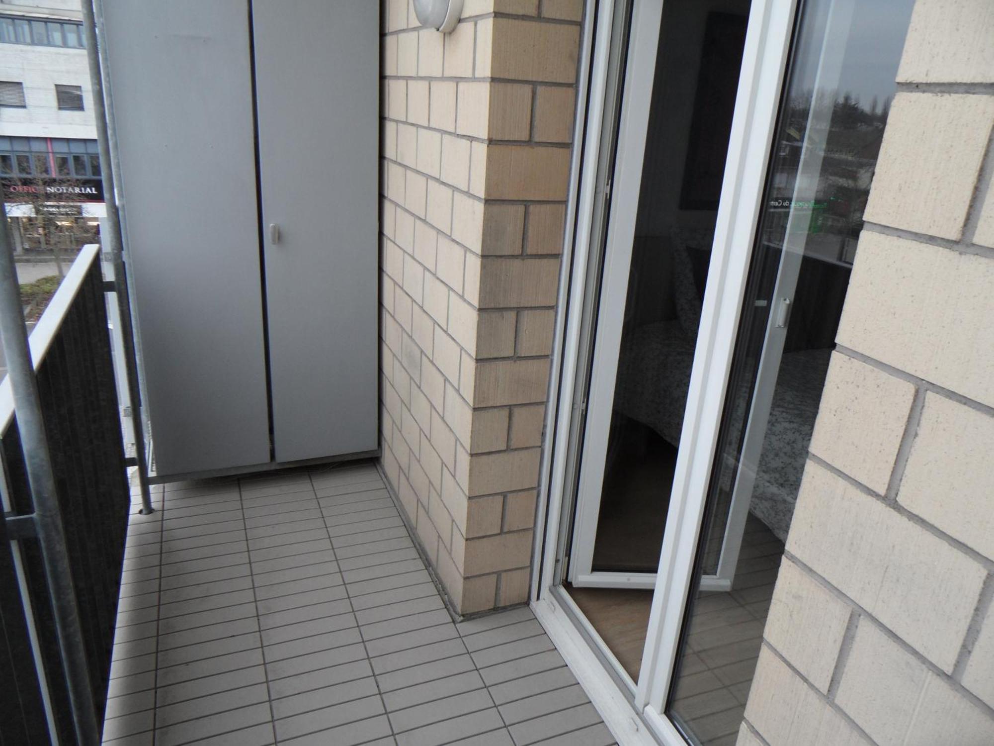 # Studio Bon Emplacement Avec Parking # Illzach Luaran gambar